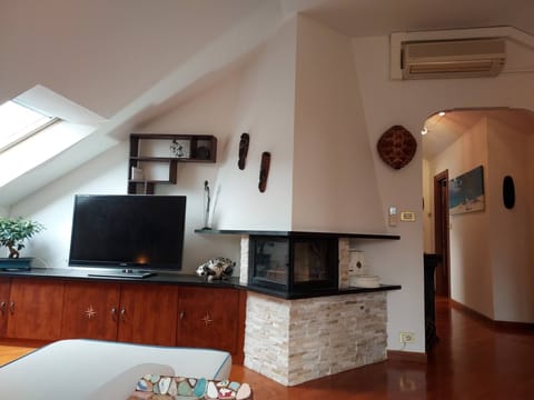 Apartment, 2 Bedrooms, Smoking, Balcony | Lounge