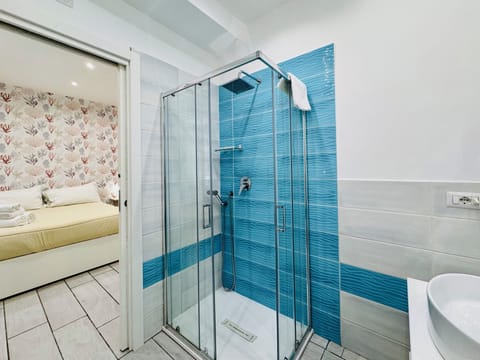 Room | Bathroom | Shower, free toiletries, hair dryer, bidet