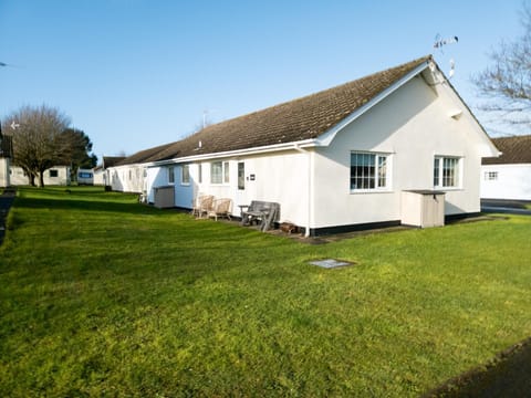 Eddie's - 2 Bedroom Chalet – Scurlage (6586)