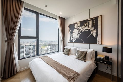 Presidential Suite, 3 Bedrooms, Business Lounge Access, City View | View from room