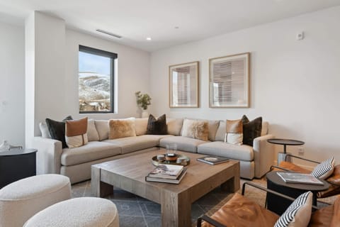 1711470547602-2186-2