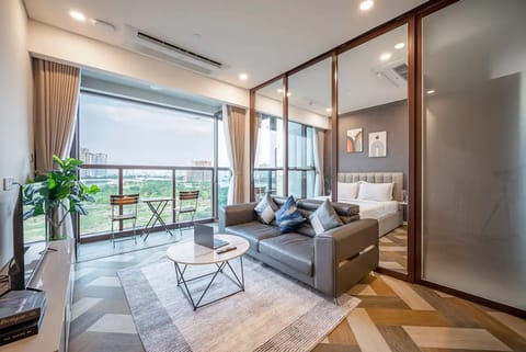 Premier Suite, 1 Bedroom, Business Lounge Access, City View | City view