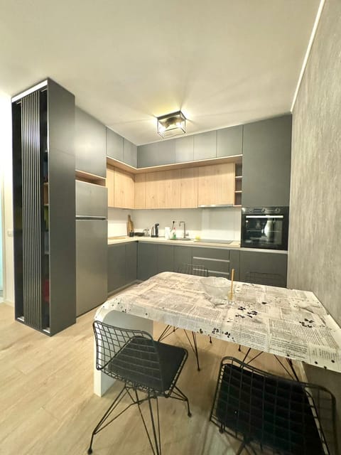 Apartment | Private kitchen | Fridge, oven, stovetop, cookware/dishes/utensils