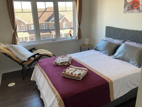 Classic Room, 1 Queen Bed, Garden View | Free WiFi