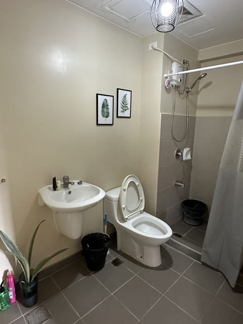Luxury Apartment | Bathroom