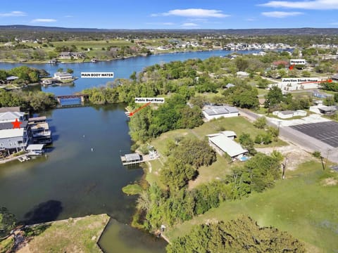 Launch your boat directly across from the house to keep in the slip.