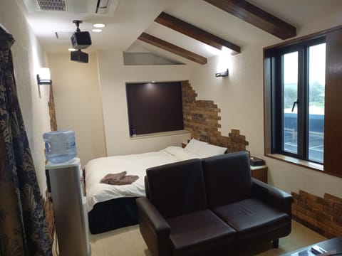 Economy Double Room | Soundproofing, free WiFi, bed sheets