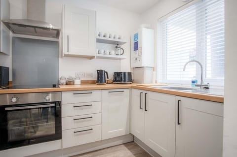 Luxurious Apartment Charlton Mews - 2 Bed - Tenby (22125)