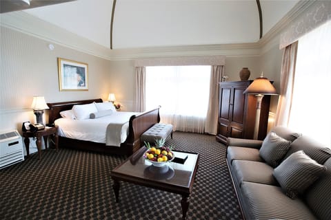 Junior Suite | Premium bedding, iron/ironing board, free WiFi, bed sheets