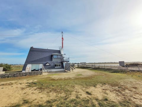 Nestled by the sea, the sémaphore's strategic position allows for an immersive experience in maritime heritage.