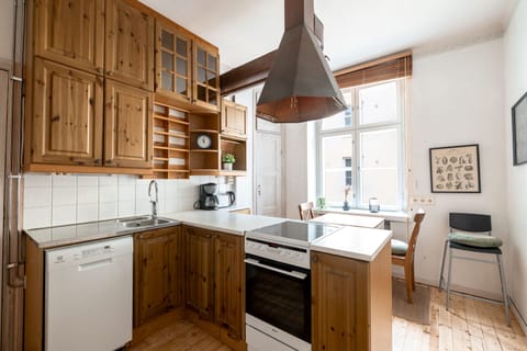 Comfort Apartment | Private kitchen | Fridge, microwave, oven, dishwasher