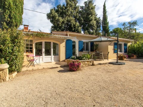Cloud, Sky, Plant, Window, Tree, Land Lot, Cottage, Door, Shade, Residential Area