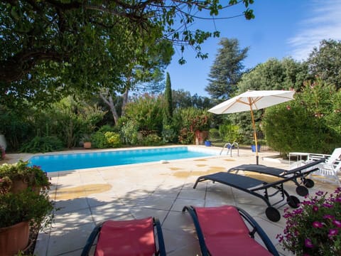 Water, Cloud, Sky, Plant, Property, Building, Swimming Pool, Azure, Tree, Body Of Water