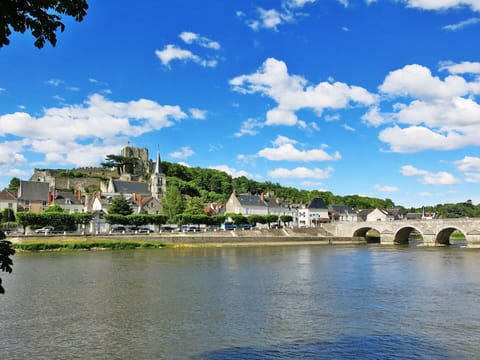 Furniture, Cabinetry, Property, Table, Tableware, Interior Design, Dishware, Wood, Countertop, Drawer