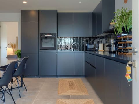 Cabinetry, Property, Countertop, Furniture, Plant, Interior Design, Home Appliance, Kitchen, Houseplant, Flooring