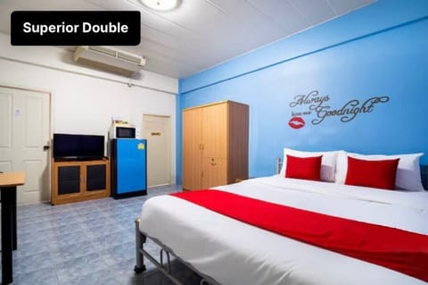 Superior Double Room | Minibar, in-room safe, desk, free WiFi