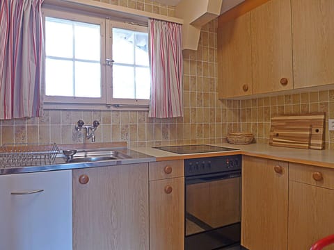 Brown, Tap, Cabinetry, Countertop, Kitchen Sink, Building, Sink, Property, Furniture, Plumbing Fixture