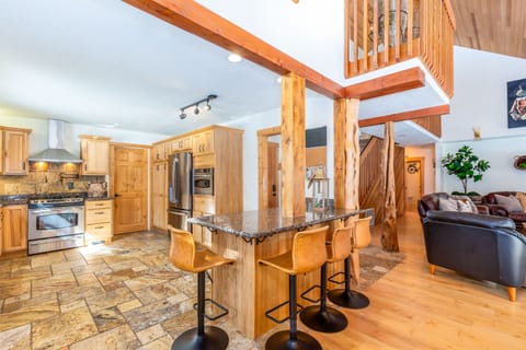 Kitchen - Main Level