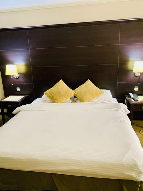 Superior Room | Desk, laptop workspace, free WiFi, bed sheets