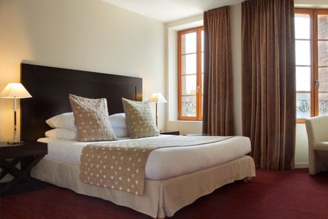 Superior Double or Twin Room | Premium bedding, minibar, in-room safe, desk