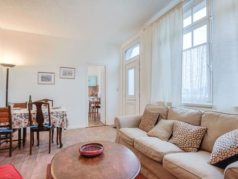 Furniture, Property, Couch, Table, Picture Frame, Wood, Window, Lighting, Interior Design, Floor