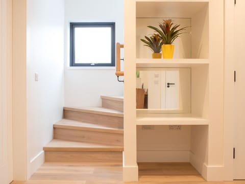Sky, Cloud, Food, Plant, Tableware, Table, Window, Mountain, Fruit, Wood