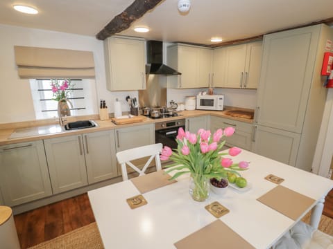 Fridge, dishwasher, electric kettle, toaster