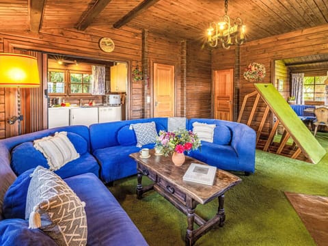 Wood, Furniture, Home, Cottage, Ceiling, Couch, Log Cabin, Wood Stain, Living Room