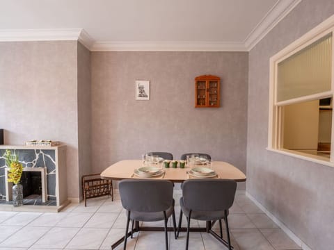 Furniture, Table, Property, Wood, Interior Design, Chair, Building, Flooring, Floor, Rectangle