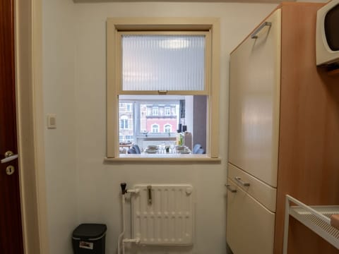 Building, Window, Door, Wood, Gas, Ceiling, House, Hardwood