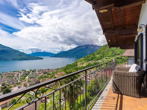 Cloud, Sky, Water, Plant, Property, Mountain, Nature, Fence, Natural Landscape, Lake