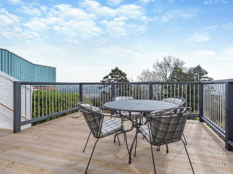 Terrace | The Laurels, Goodwick