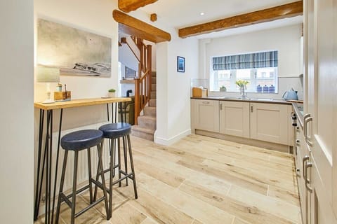 The Snug, Hunmanby - Host & Stay