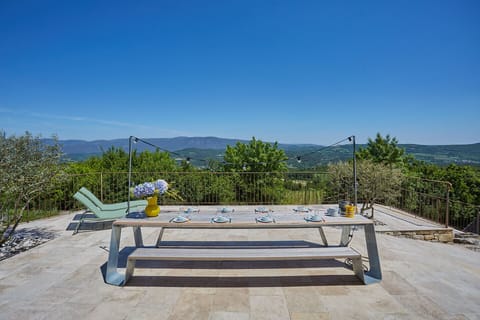Sublime villa to rent with swimming pool and views of Mont Ventoux