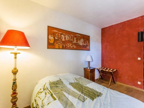 Dream holidays in a spacious stone house with heated swimming pool