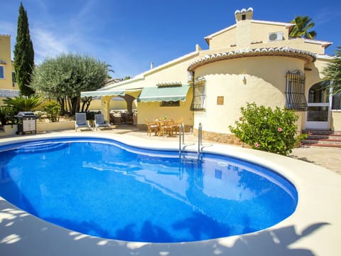 Water, Sky, Plant, Property, Swimming Pool, Azure, Shade, Tree, Building, Residential Area