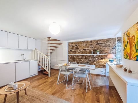 Interior Design, Flooring, Floor, Furniture, Wood, Ceiling, Room, Wood Flooring, Lighting, Apartment