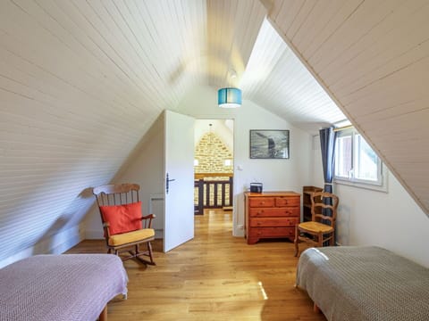 Property, Picture Frame, Wood, Building, Comfort, Chair, Living Room, Flooring, Interior Design, Architecture