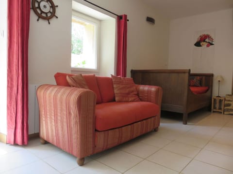 Snow, Sky, Mountain, Daytime, Building, Nature, World, Window, Cloud, Tree