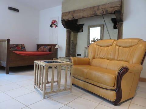 Snow, Sky, Mountain, Daytime, Building, Nature, World, Window, Cloud, Tree