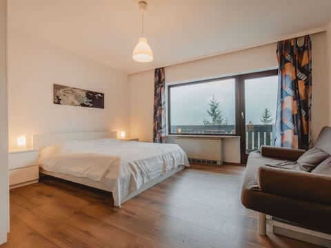 Furniture, Window, Comfort, Couch, Wood, Building, Interior Design, Architecture, Shade, Curtain