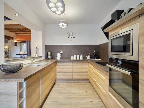 Cabinetry, Countertop, Property, Wood, Interior Design, Kitchen, House, Flooring, Wood Stain, Floor