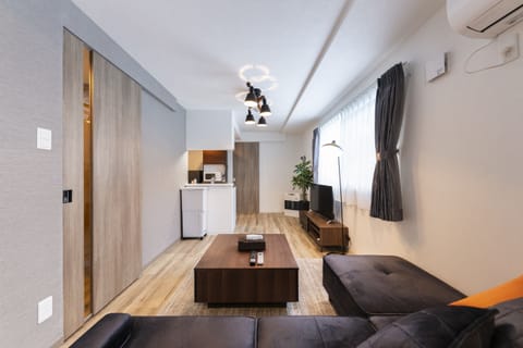 Basic Apartment | Living area