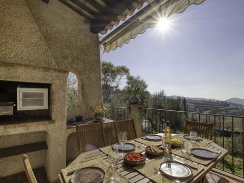 Couch, Furniture, Property, Table, Picture Frame, Window, Azure, Interior Design, Lighting, Comfort