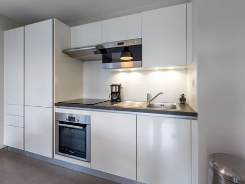 Building, Window, Comfort, Wood, Television, Living Room, Interior Design, House, Couch, Floor