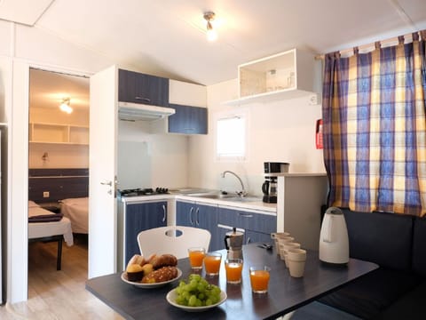 Building, Window, Comfort, Wood, Television, Living Room, Interior Design, House, Couch, Floor