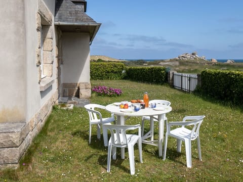 Sky, Plant, Furniture, Table, Property, Azure, Building, Chair, Outdoor Furniture, Outdoor Table