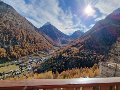 Cloud, Sky, Mountain, Plant, Ecoregion, Light, Leaf, Nature, Highland, Natural Landscape