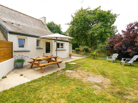 Food, Table, Tableware, Plant, Furniture, Sky, Chair, Dishware, Plate, Outdoor Furniture