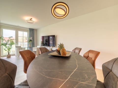 Brown, Property, Table, Furniture, Plant, Comfort, Wood, Building, Lighting, Living Room